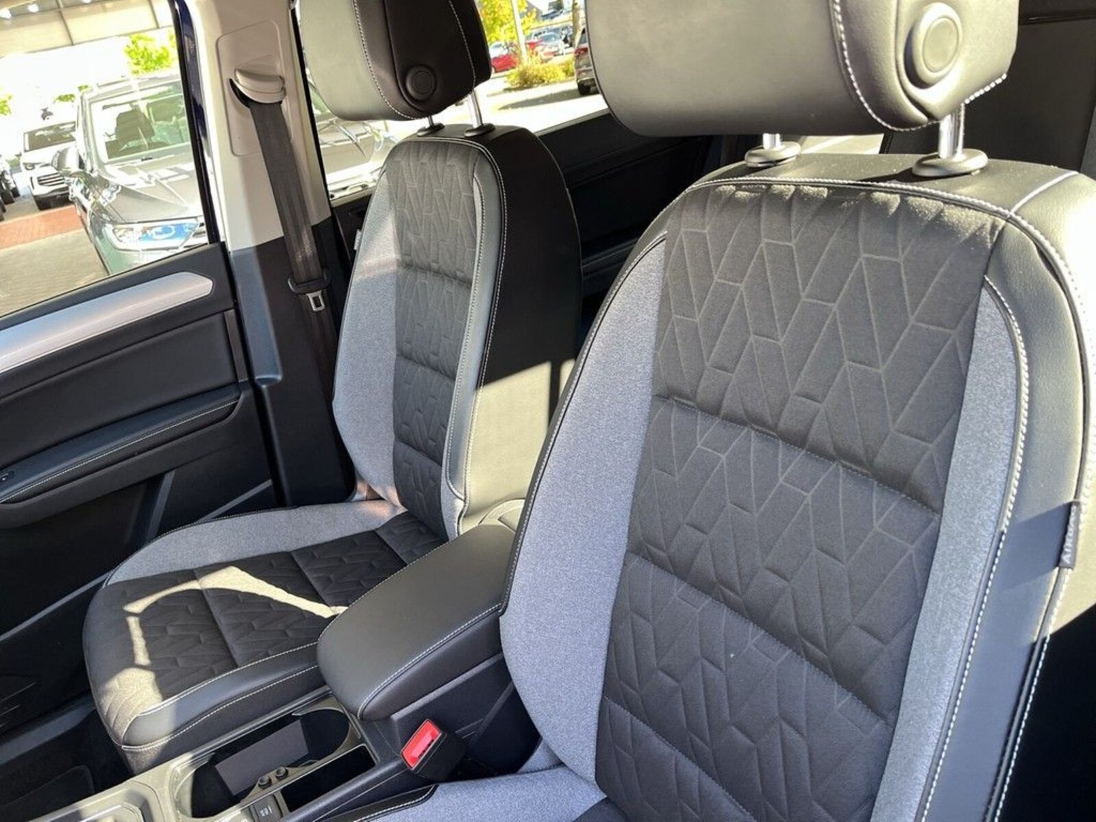 Volkswagen Touran – Bild 18