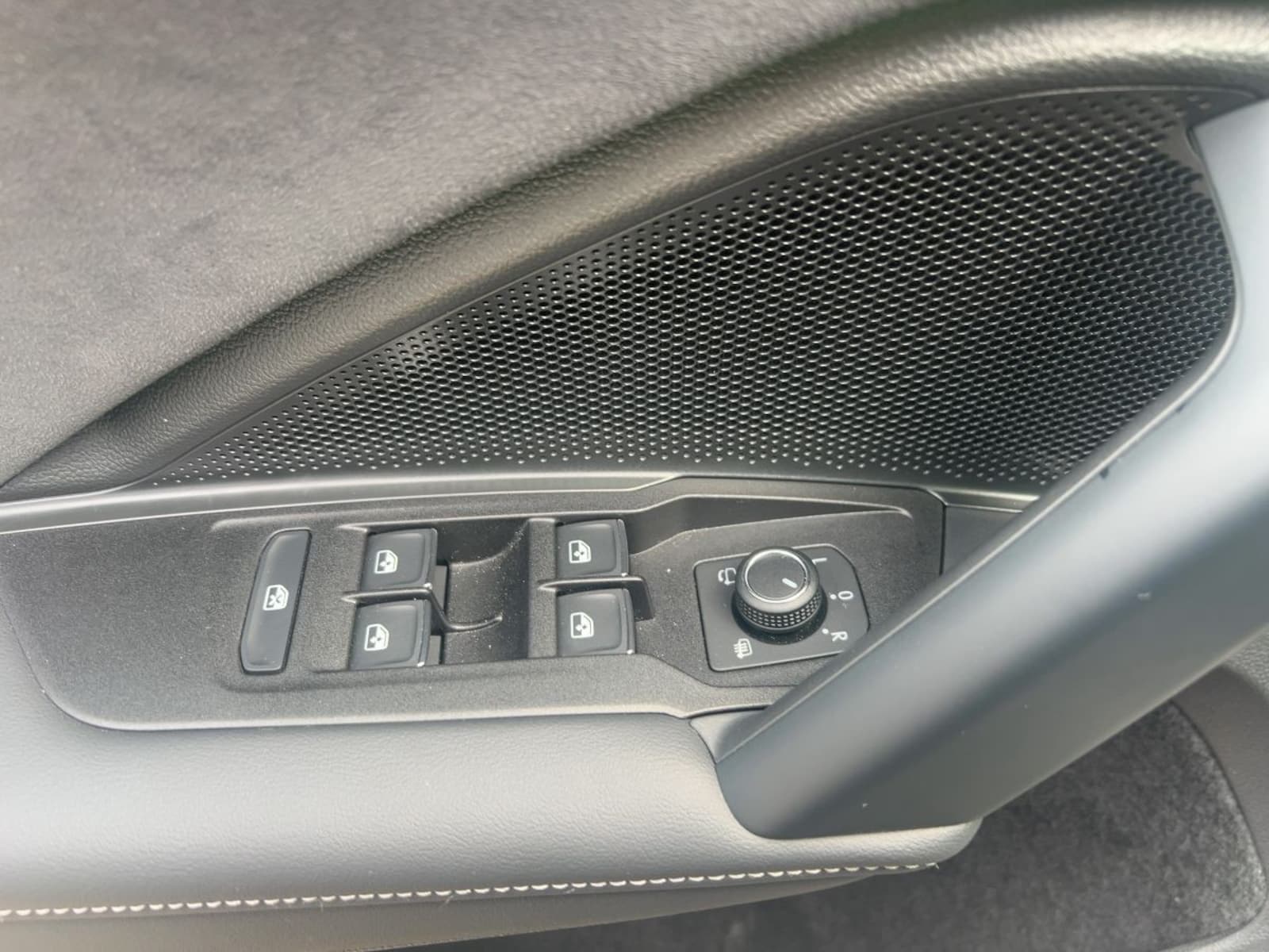 Volkswagen Tiguan – Bild 12
