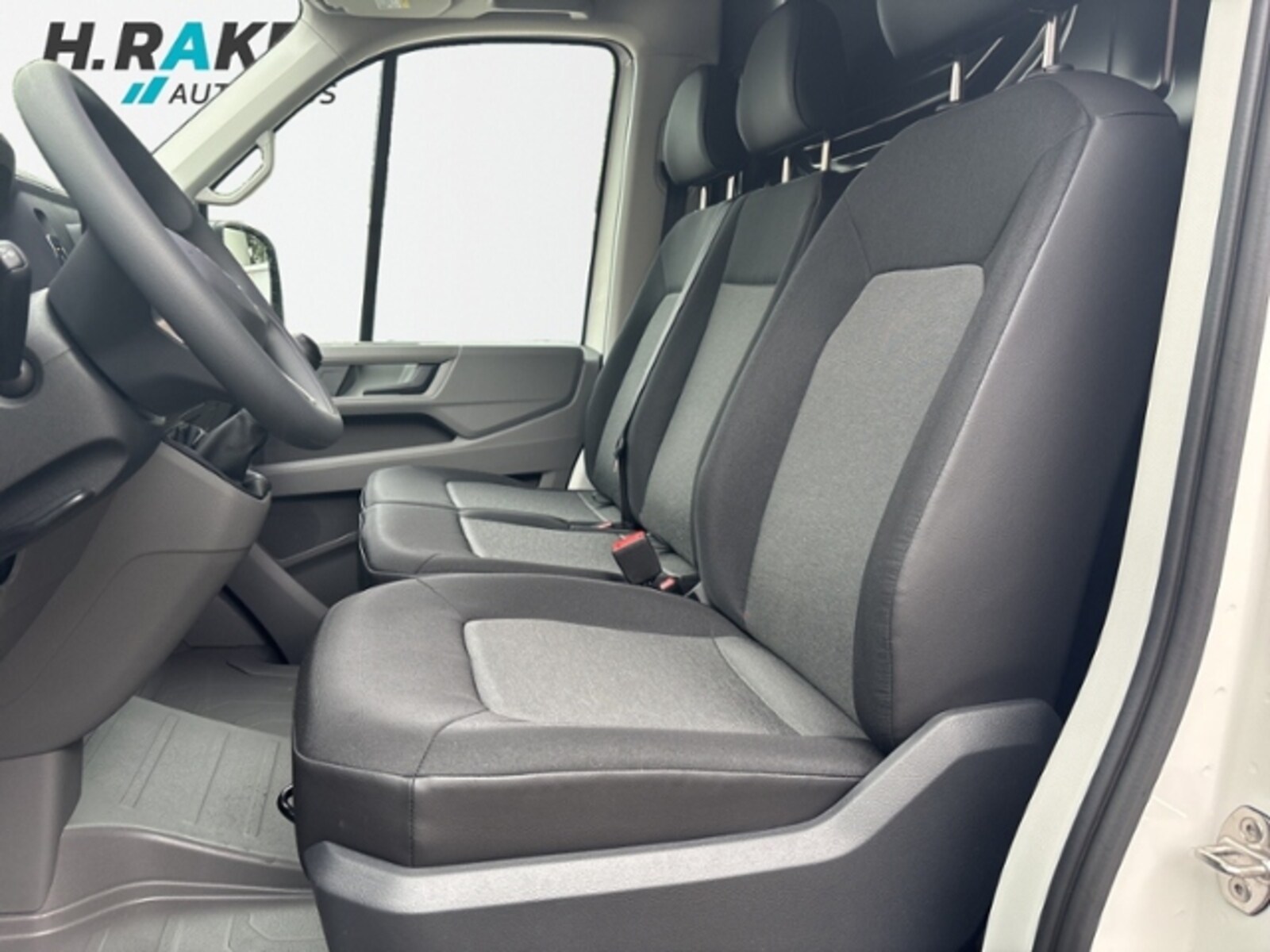 Volkswagen Crafter Kasten mittlerer Radstand – Bild 9