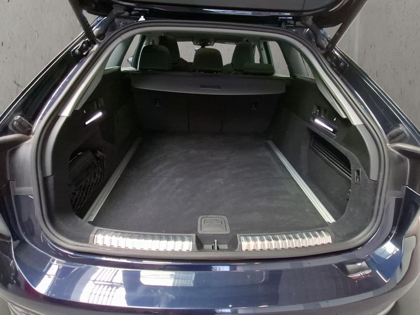 Bild über Audi A6 Avant TDI quattro 150 kW S tronic - für weitere Informationen kontaktieren Sie den Audi Partner