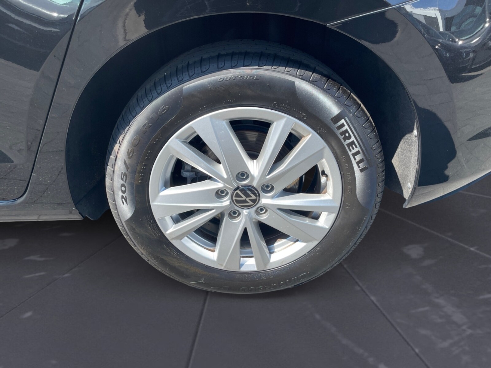 Volkswagen Touran – Bild 14