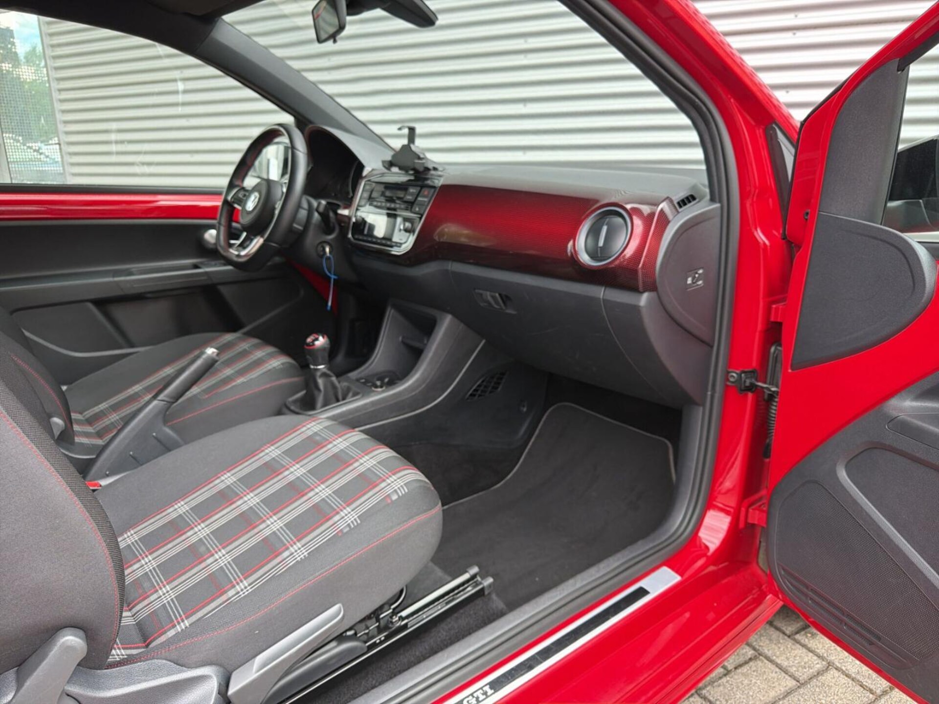 Volkswagen up! GTI