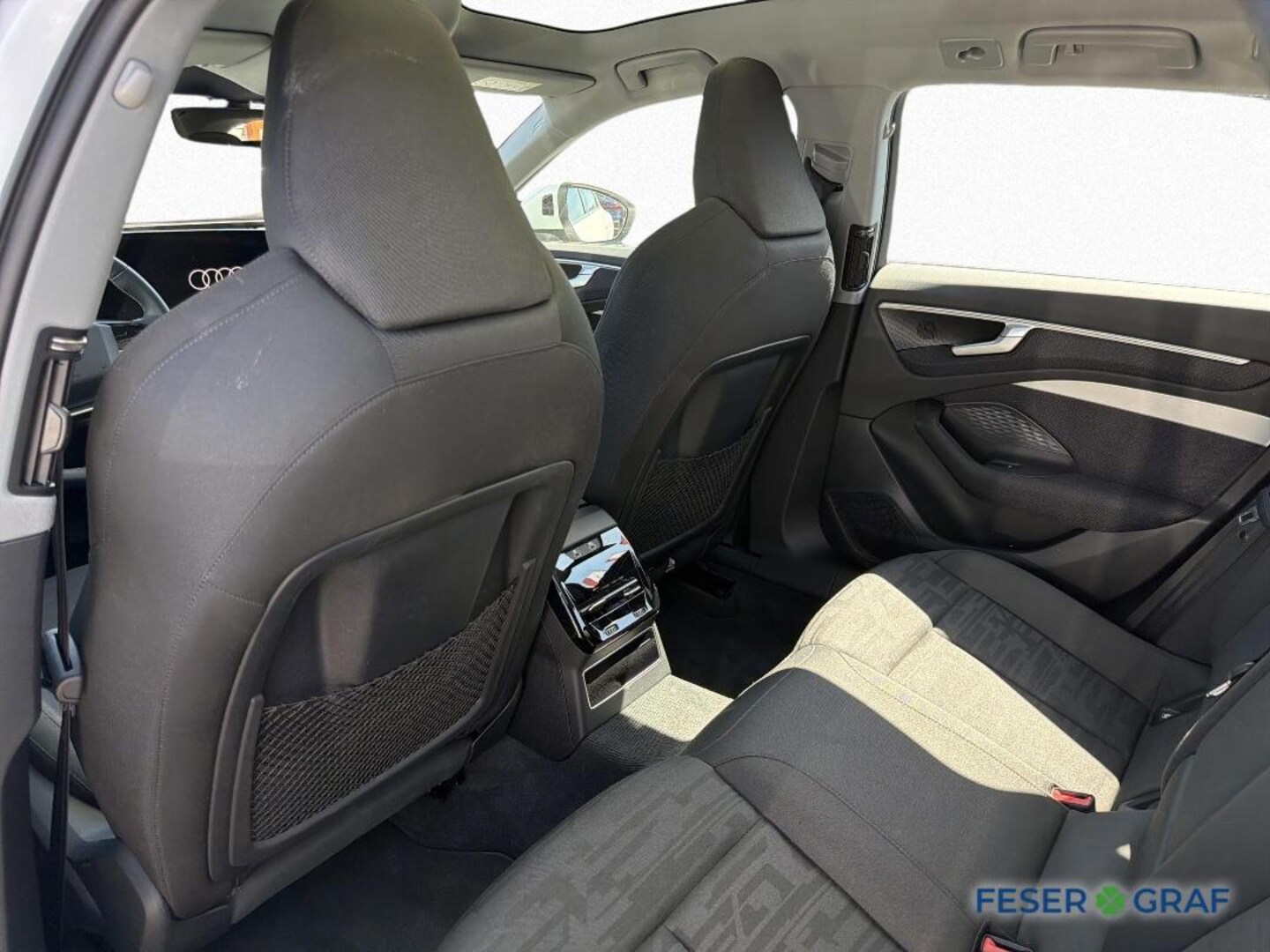 Bild über Audi A6 Avant TDI quattro 150 kW S tronic - für weitere Informationen kontaktieren Sie den Audi Partner