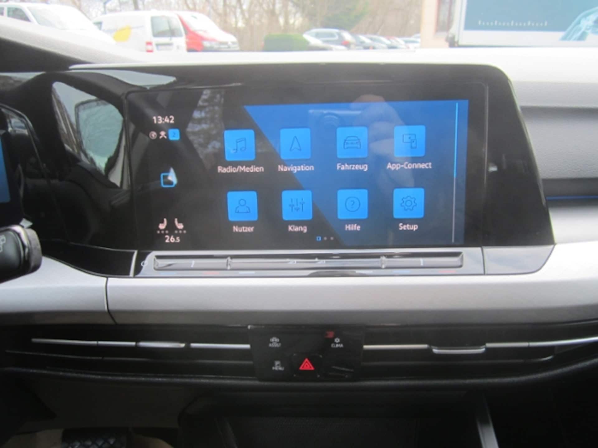 Volkswagen Golf Variant Life