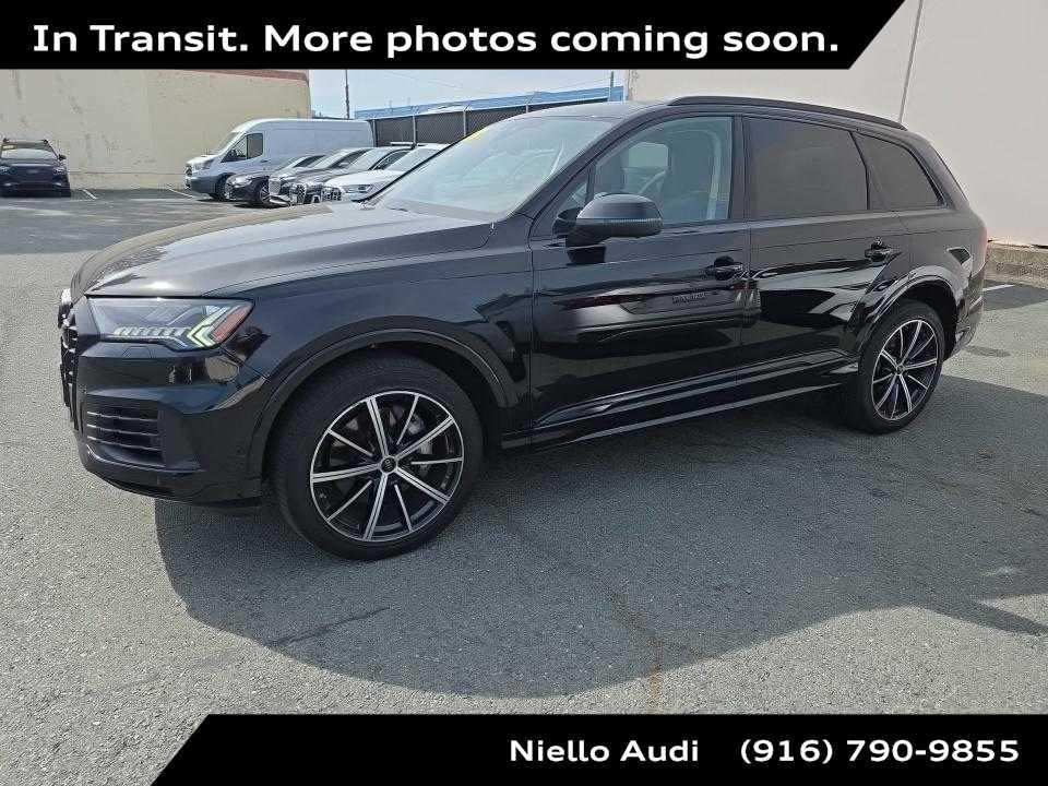 2023 Audi Q7 55 Premium Plus quattro Tiptronic's photo