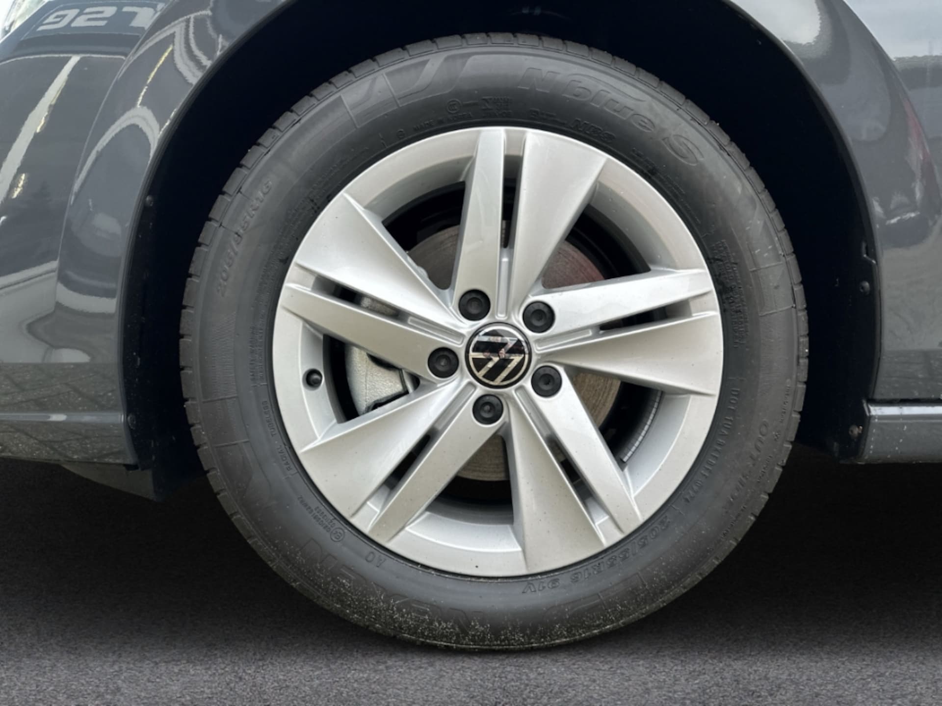 Volkswagen Golf Life