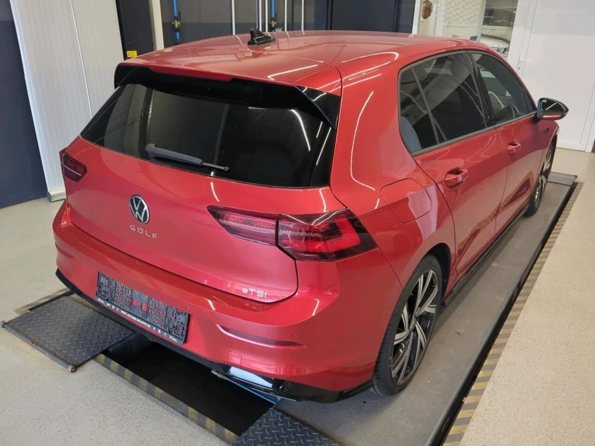 Volkswagen Golf R-Line
