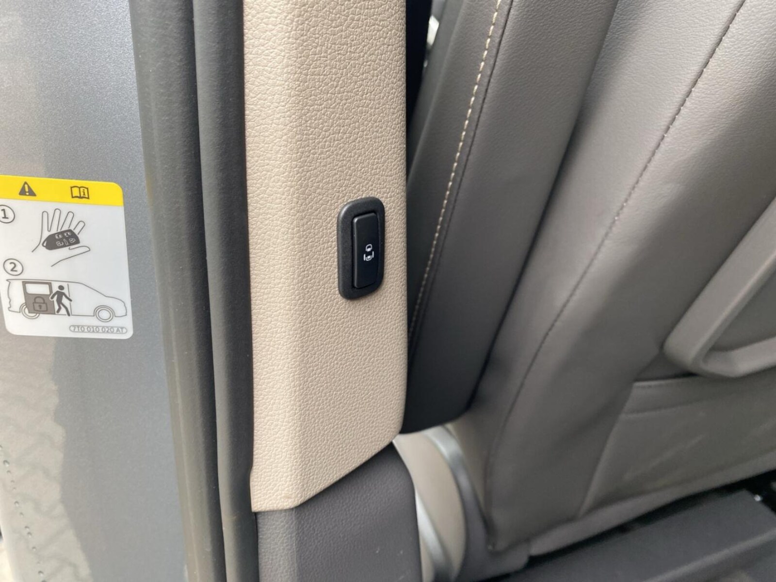 Volkswagen Multivan – Bild 16
