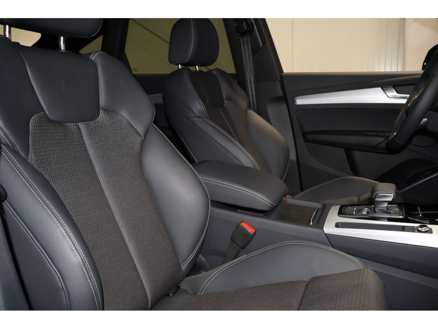 Bild über Audi Q5 Sportback 40 TDI quattro S tronic - für weitere Informationen kontaktieren Sie den Audi Partner