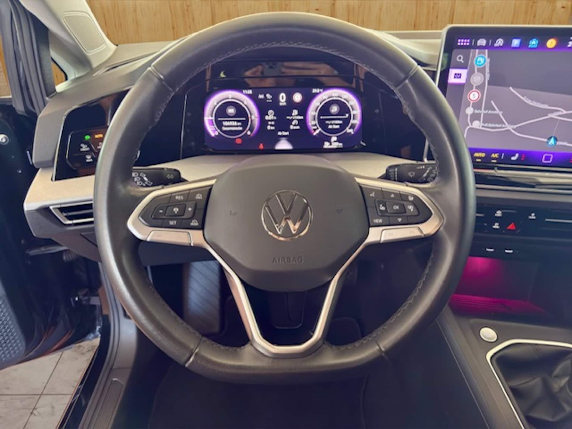 Volkswagen Golf Life