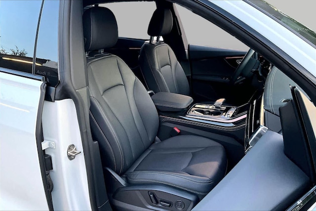 2026 Audi Q8 Premium Plus - Photo 9
