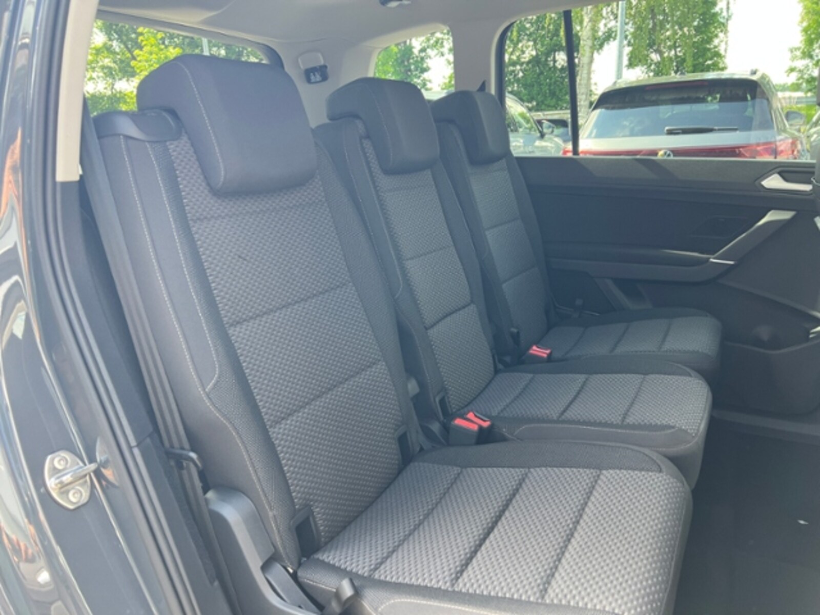 Volkswagen Touran – Bild 11