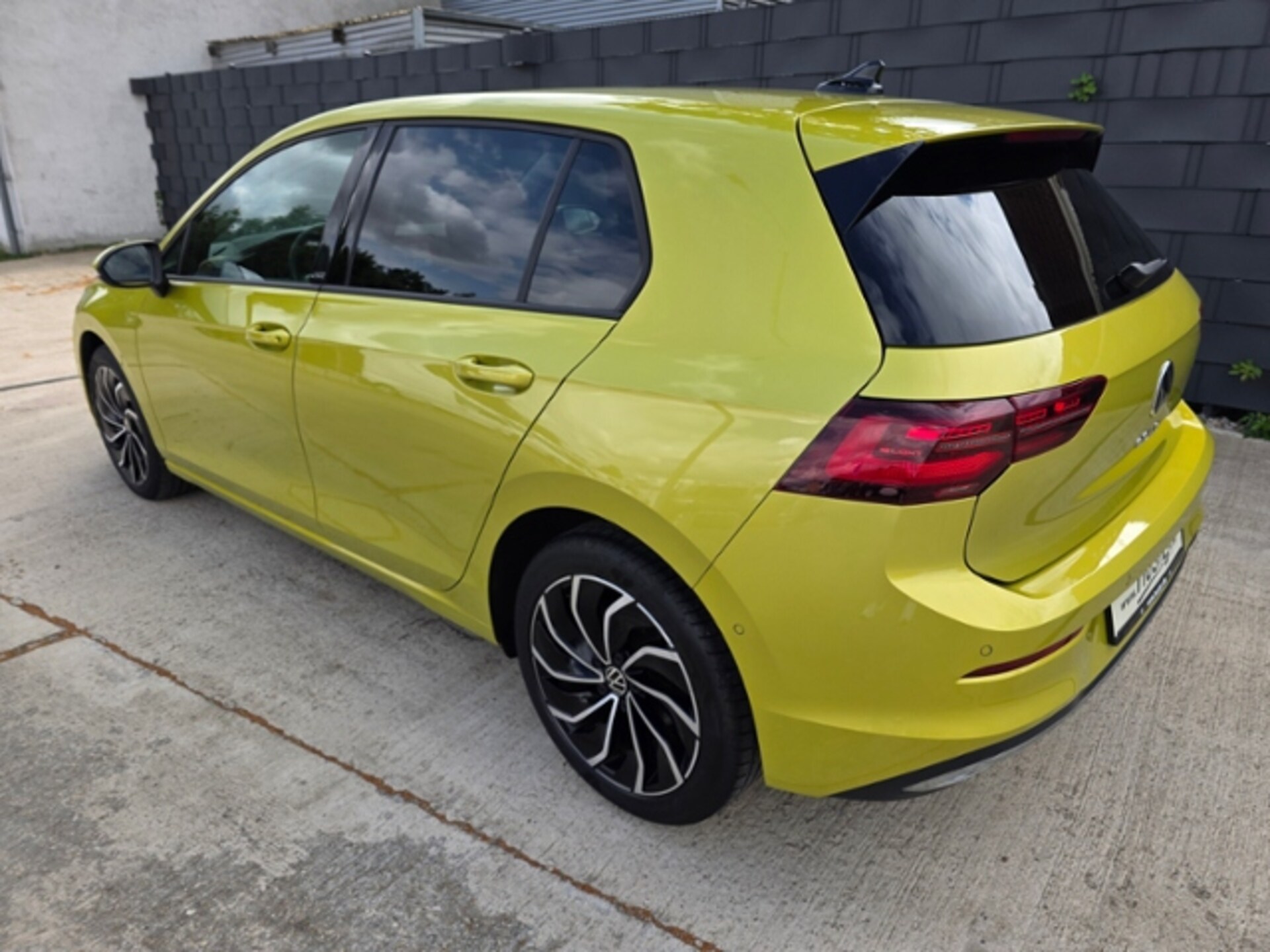 Volkswagen Golf Active