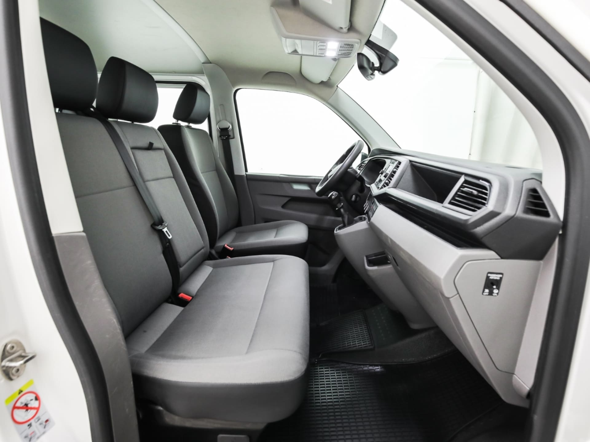 Volkswagen T6.1 Transporter Pritschenwagen Doppelkabine