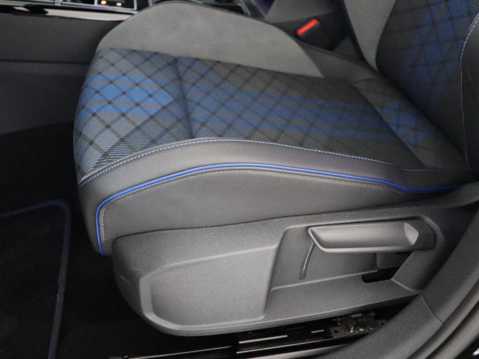 Volkswagen Golf R Black Edition
