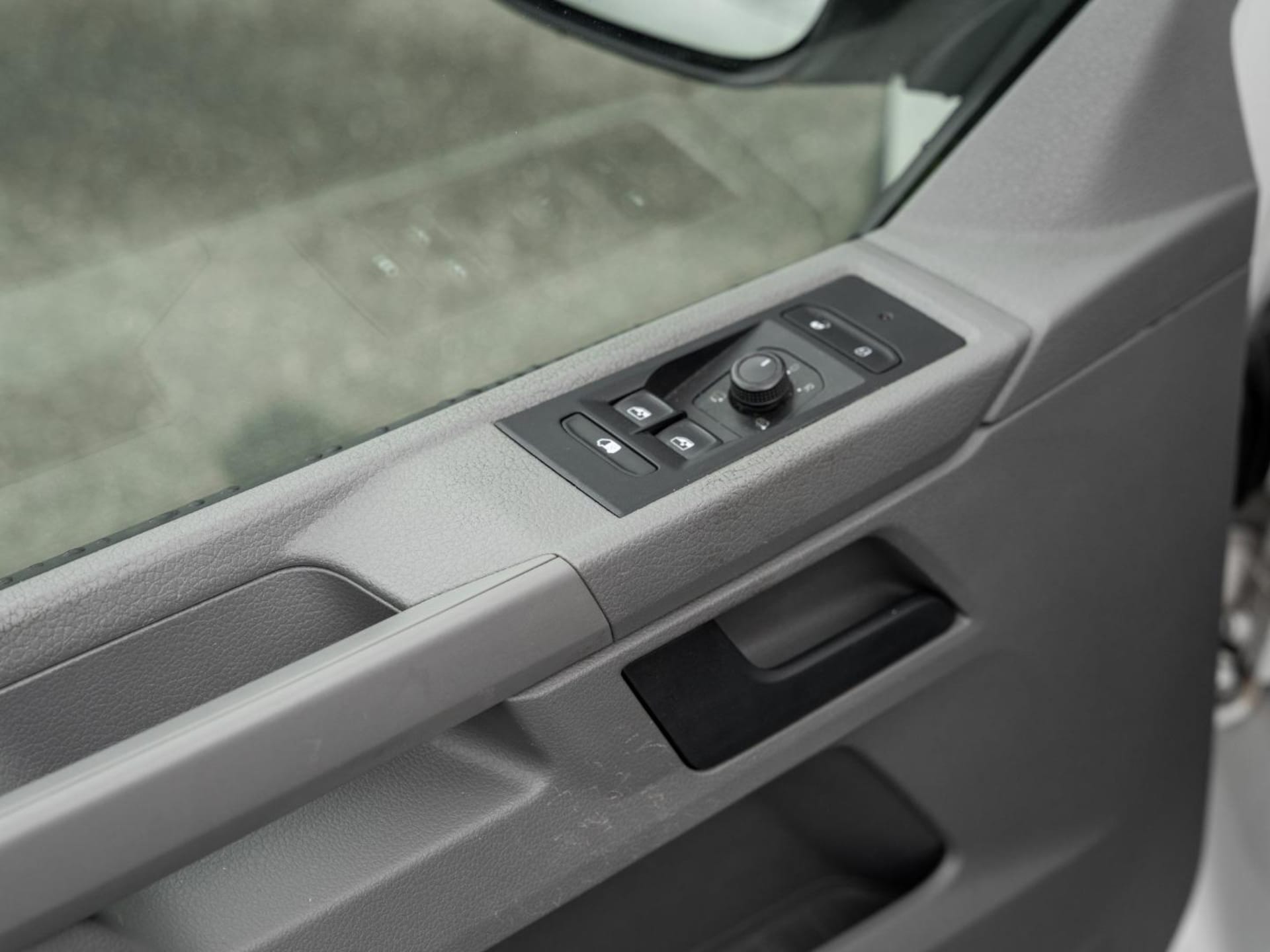 Volkswagen T6.1 Transporter Kasten langer Radstand