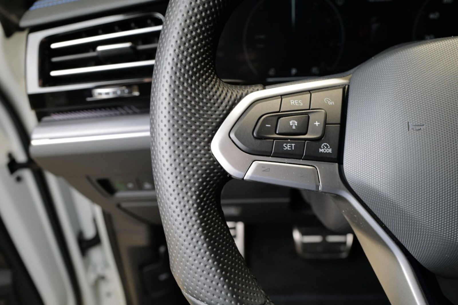 Volkswagen Touareg – Bild 14