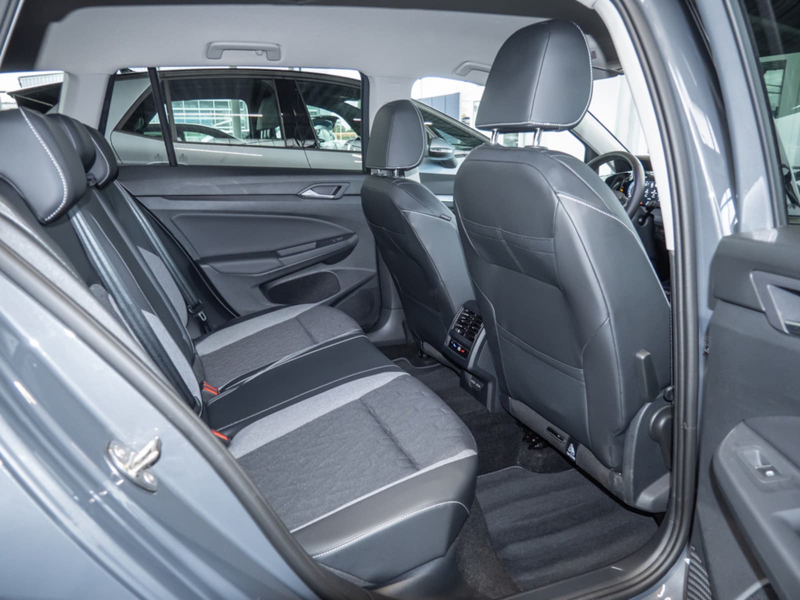 Volkswagen Golf Variant – Bild 7