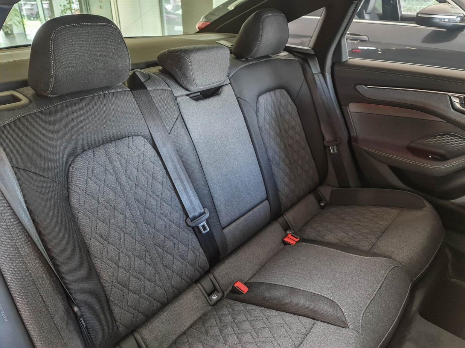 Audi A6 Limousine e-hybrid edition one