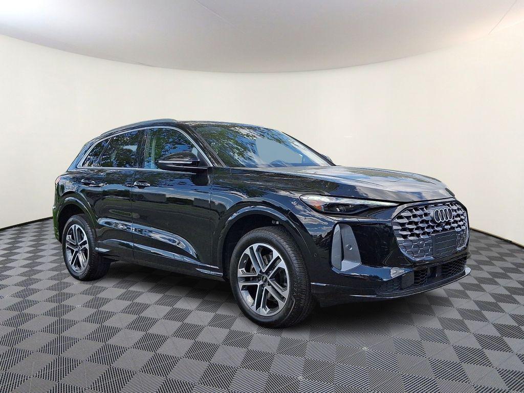 2025 Audi Q5 40 Premium Plus's photo