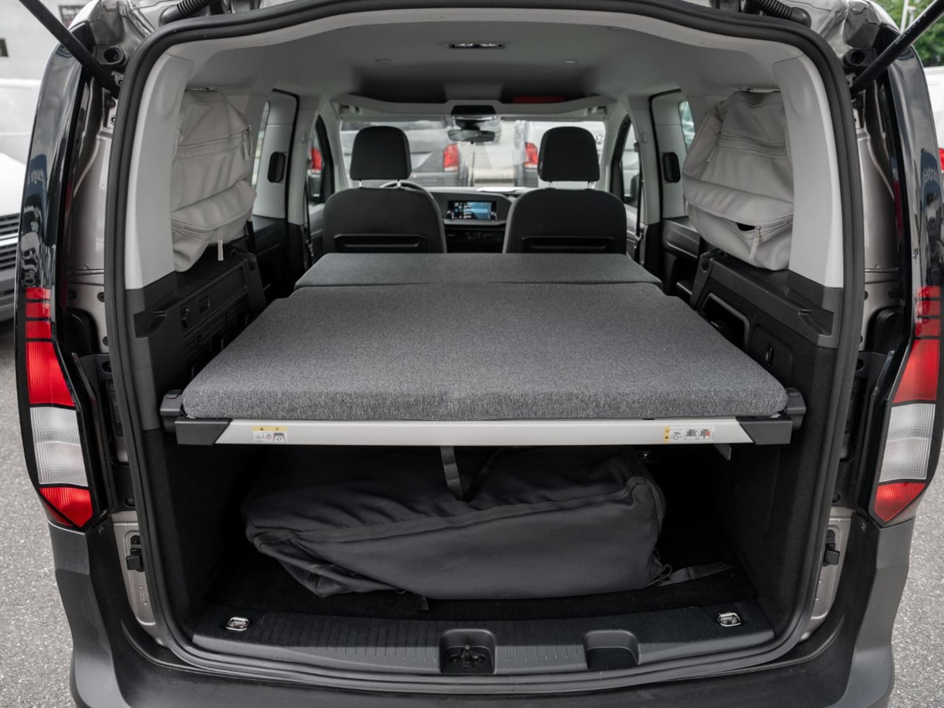 Volkswagen Caddy California