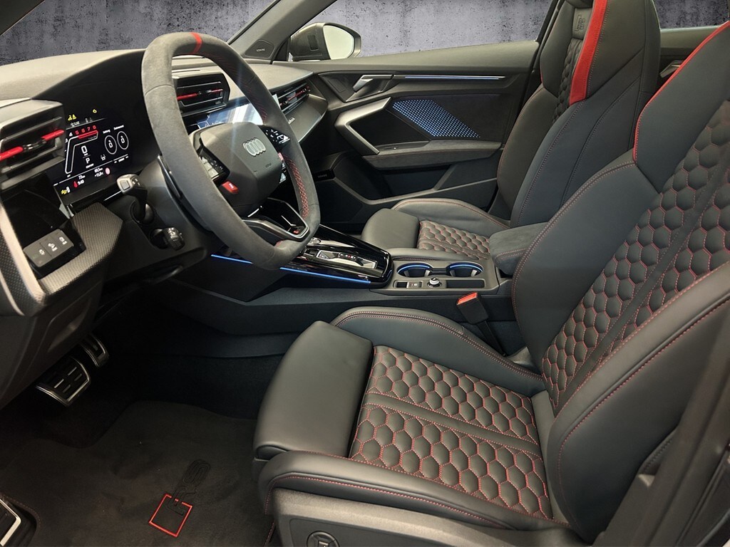 Image about Audi RS 3 Limousine TFSI quattro S tronic