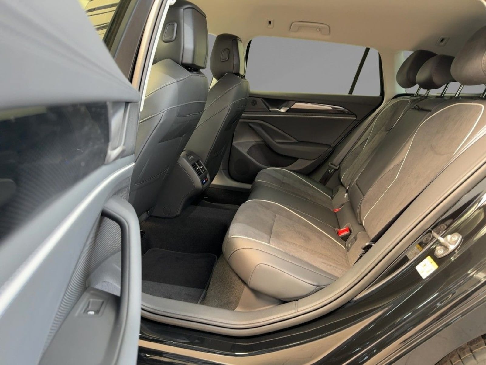 Volkswagen Passat – Bild 9