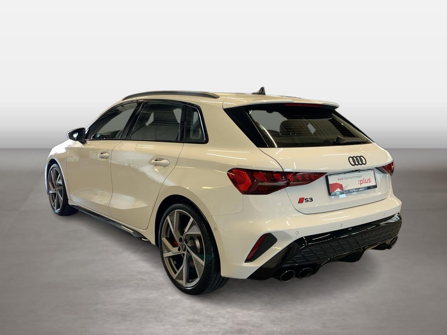 Bild über Audi S3 Sportback TFSI quattro S tronic - für weitere Informationen kontaktieren Sie den Audi Partner