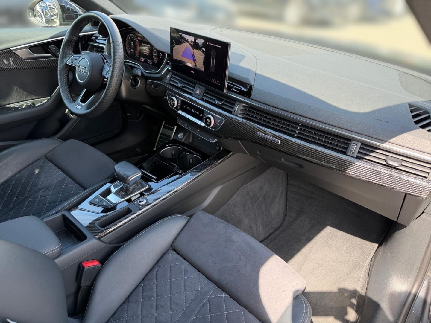 Bild über Audi A4 Avant S line 40 TFSI quattro S tronic - für weitere Informationen kontaktieren Sie den Audi Partner