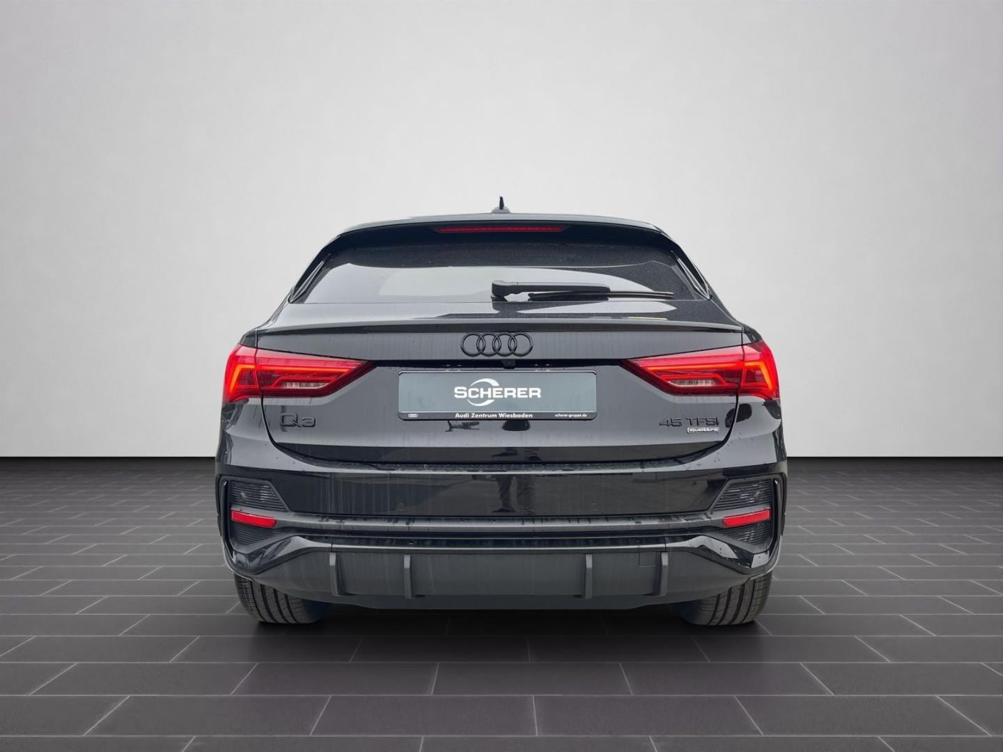 Bild über Audi Q3 Sportback TFSI quattro 180 kW S tronic - für weitere Informationen kontaktieren Sie den Audi Partner