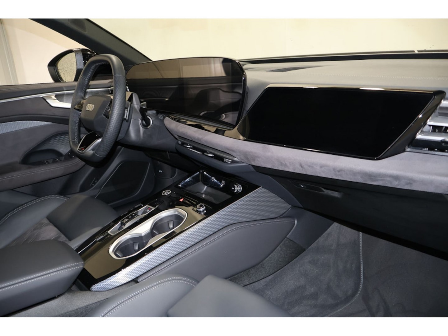Bild über Audi A6 Avant edition one TDI quattro 220 kW S tronic - für weitere Informationen kontaktieren Sie den Audi Partner