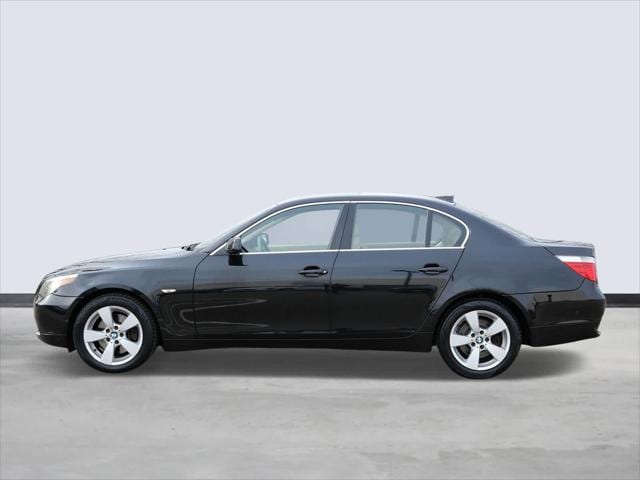Used 2007 BMW 5 Series 525xi with VIN WBANF33587CW69037 for sale in Maplewood, Minnesota
