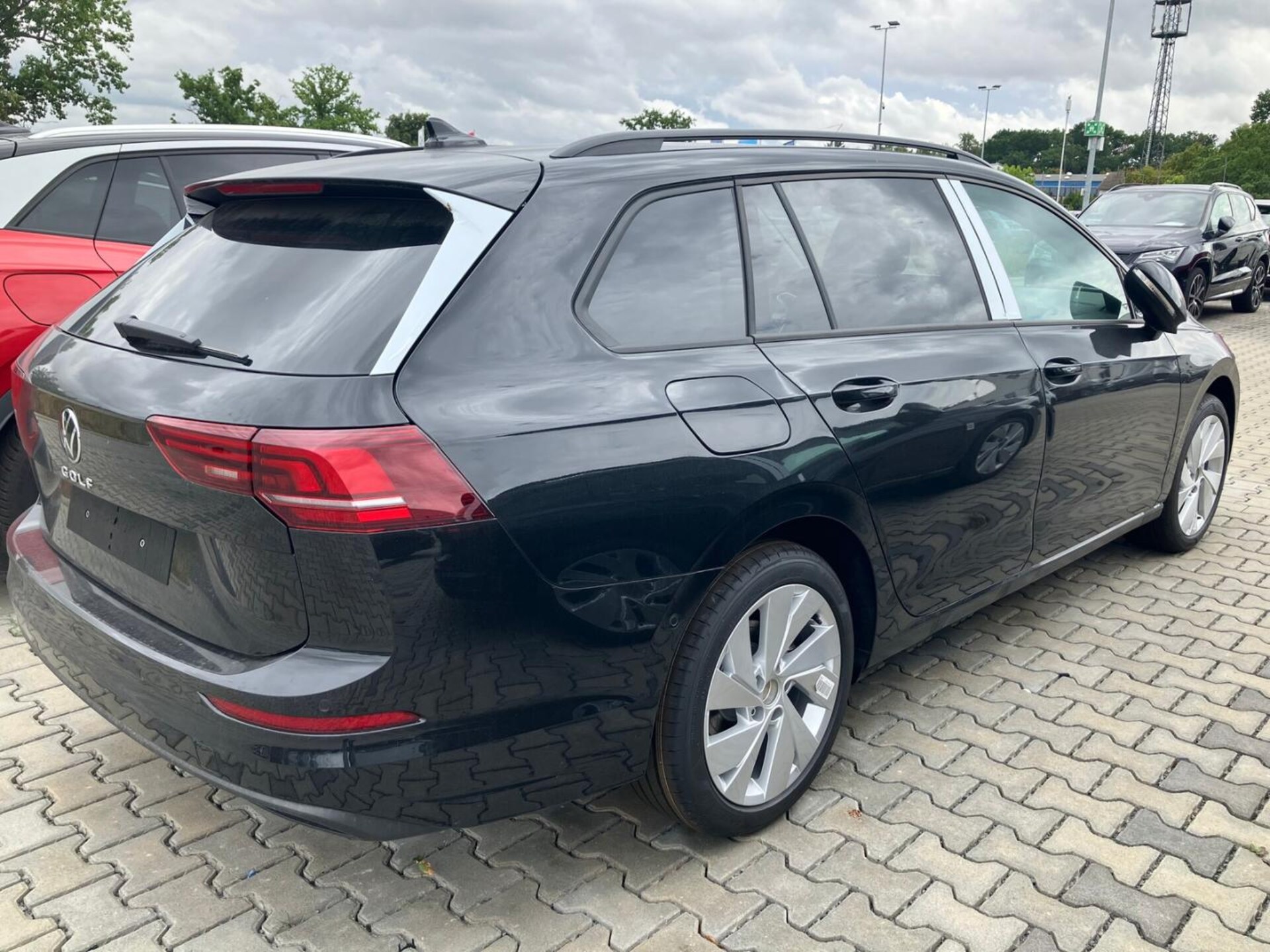 Volkswagen Golf Variant Life