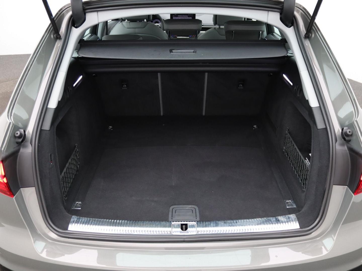 Image about Audi A4 Avant S line 40 TDI quattro S tronic