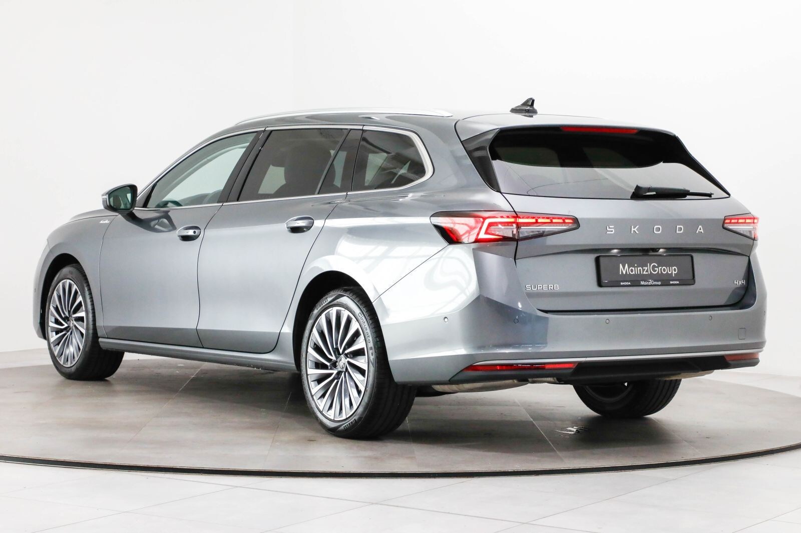 Škoda Superb Combi – Bild 8