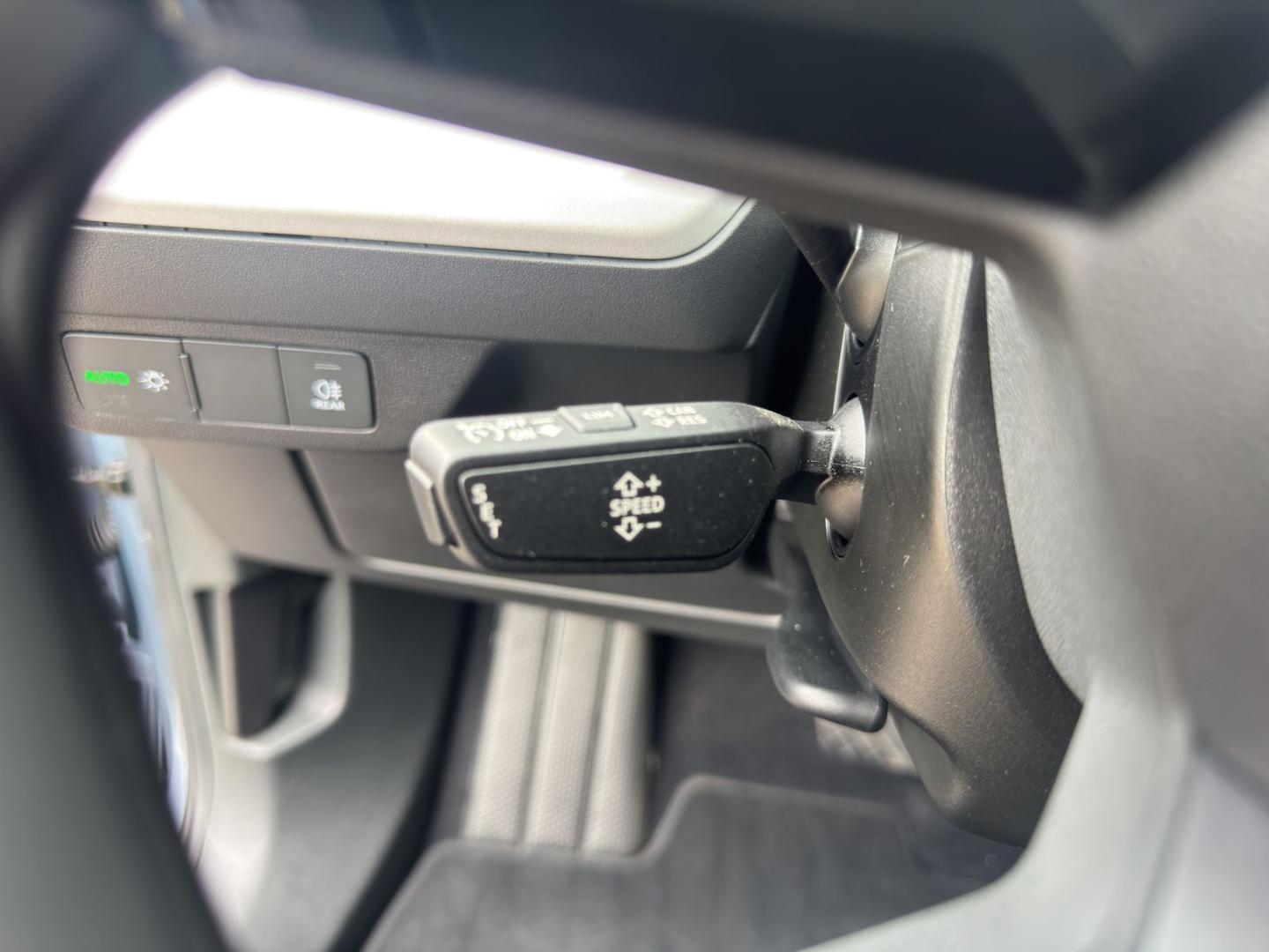 Image about Audi Q4 e-tron 40 e-tron