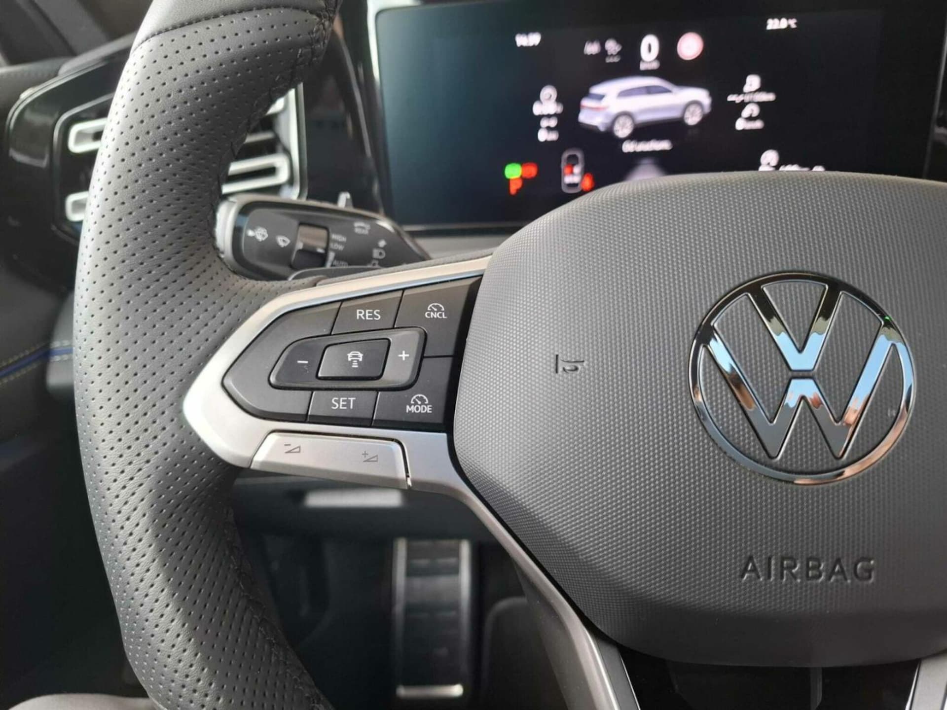 Volkswagen Tiguan R-Line Plus