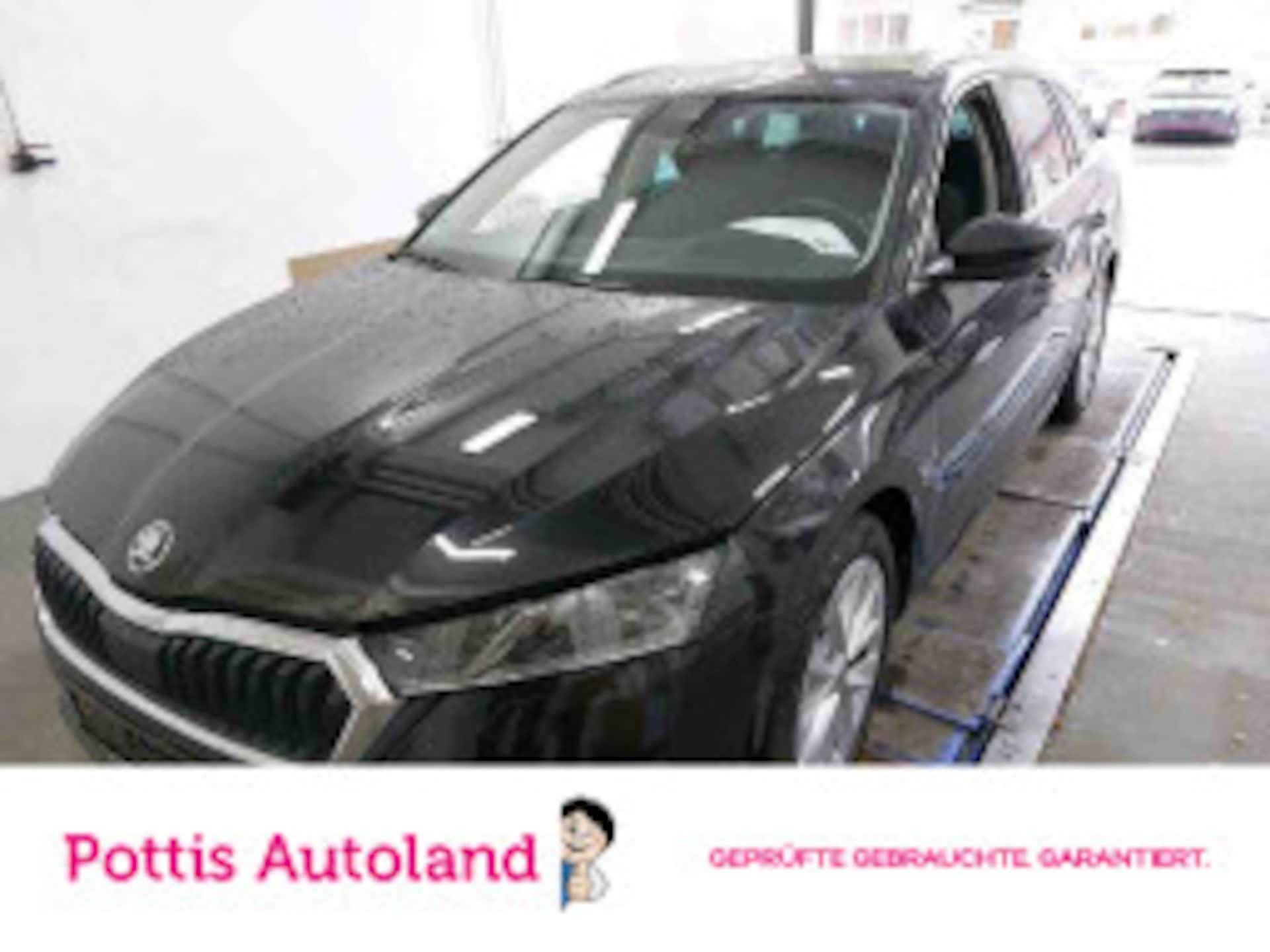Skoda Octavia Combi 2023 — Octavia Combi 1.4 TSI iV DSG STYLE NAVI PDC SITZHZG MATRIX