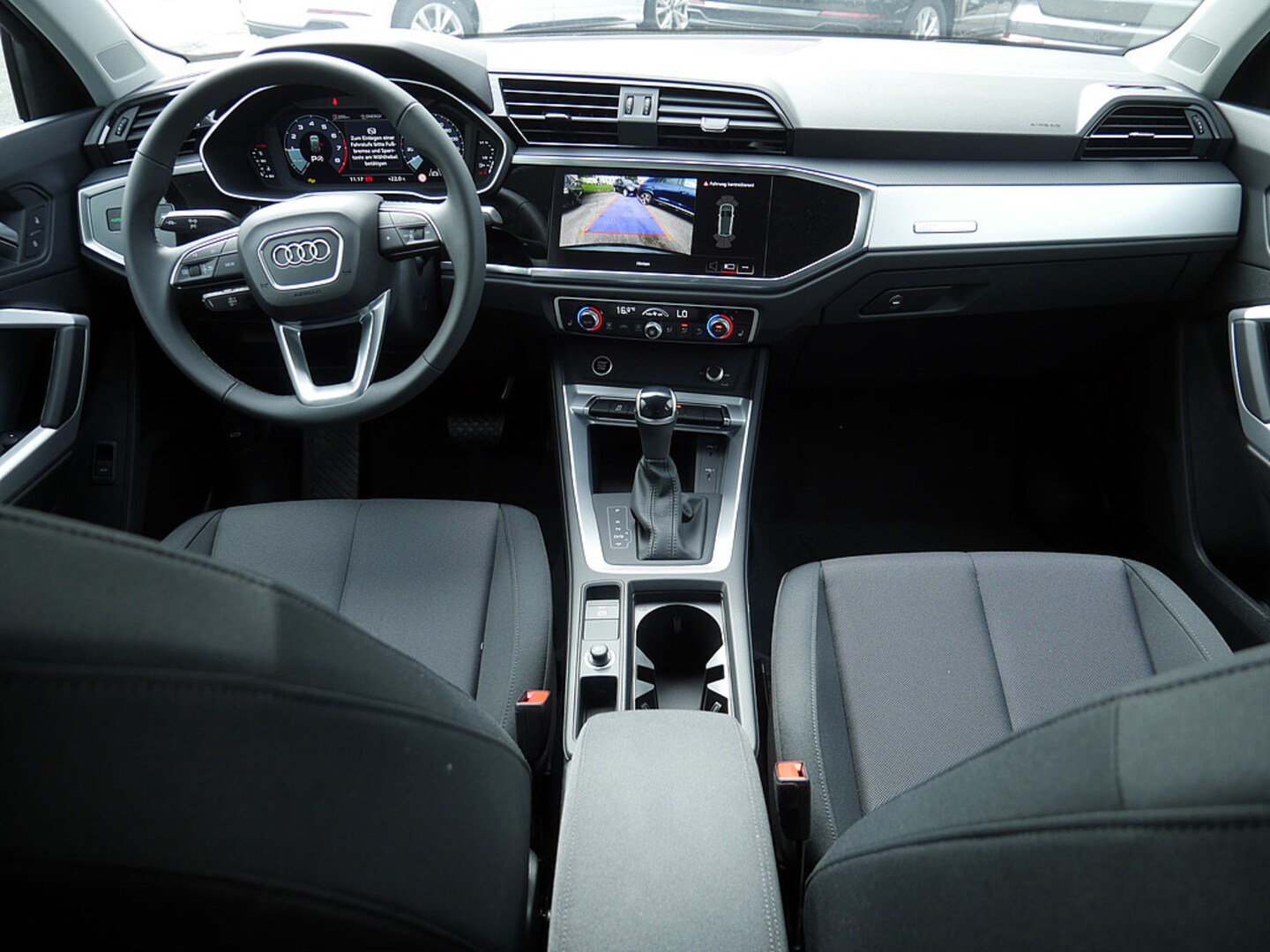 Bild über Audi Q3 TFSI 110 kW S tronic - für weitere Informationen kontaktieren Sie den Audi Partner