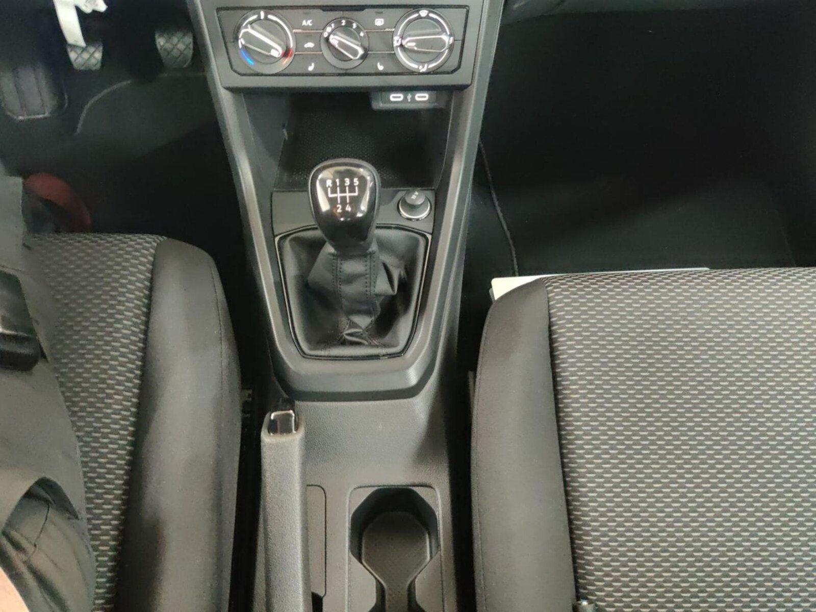 Volkswagen T-Cross – Bild 11