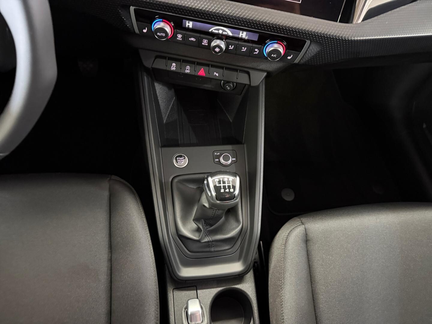 Bild über Audi A1 Sportback advanced 30 TFSI Schaltgetriebe - für weitere Informationen kontaktieren Sie den Audi Partner