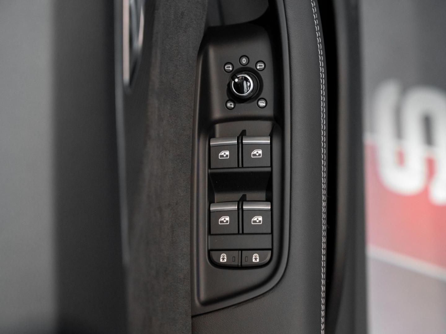 Image about Audi Q7 SUV S line 50 TDI quattro tiptronic