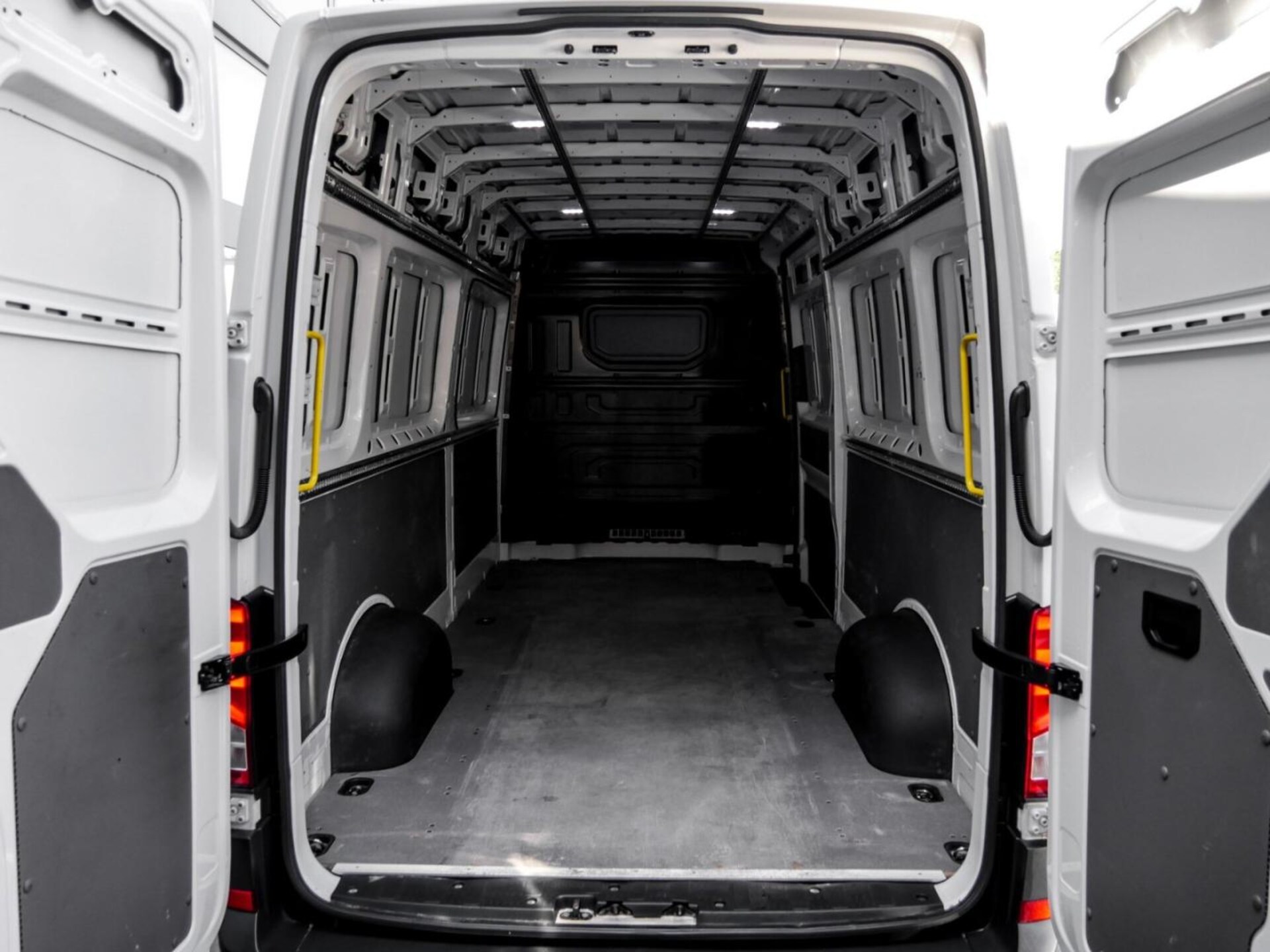 Volkswagen Crafter Kasten langer Radstand
