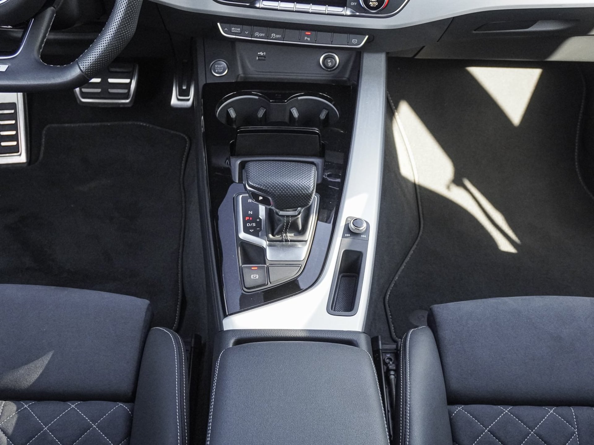 Audi A4 Avant S line