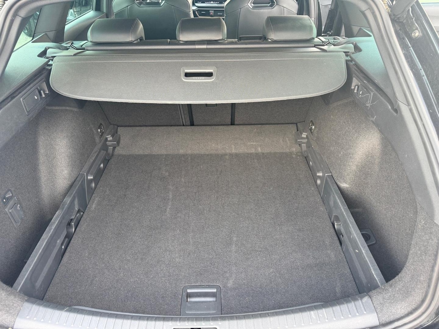 CUPRA Leon Sportstourer 1.5 eTSI DSG 110 kW (150 CV) — photo 7