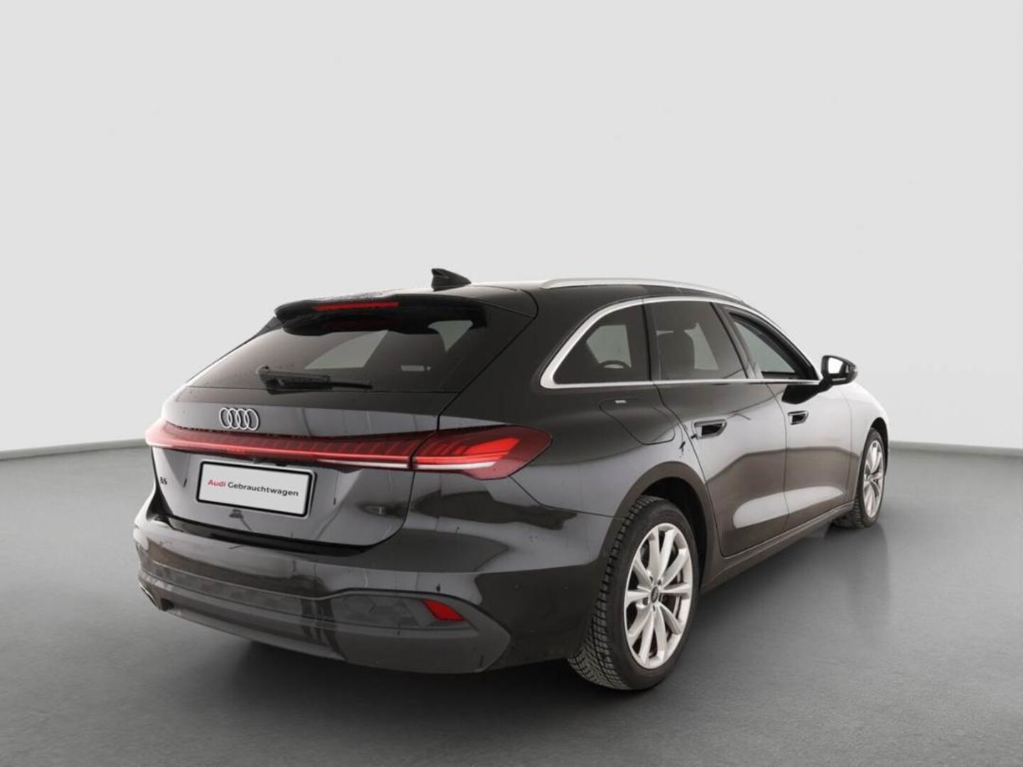 Bild über Audi A5 Avant TDI 150 kW S tronic - für weitere Informationen kontaktieren Sie den Audi Partner