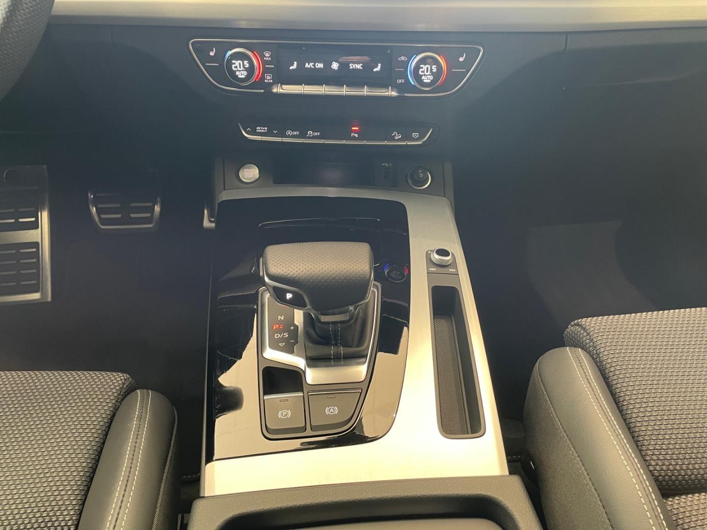 Bild über Audi Q5 Sportback 45 TFSI quattro S tronic - für weitere Informationen kontaktieren Sie den Audi Partner
