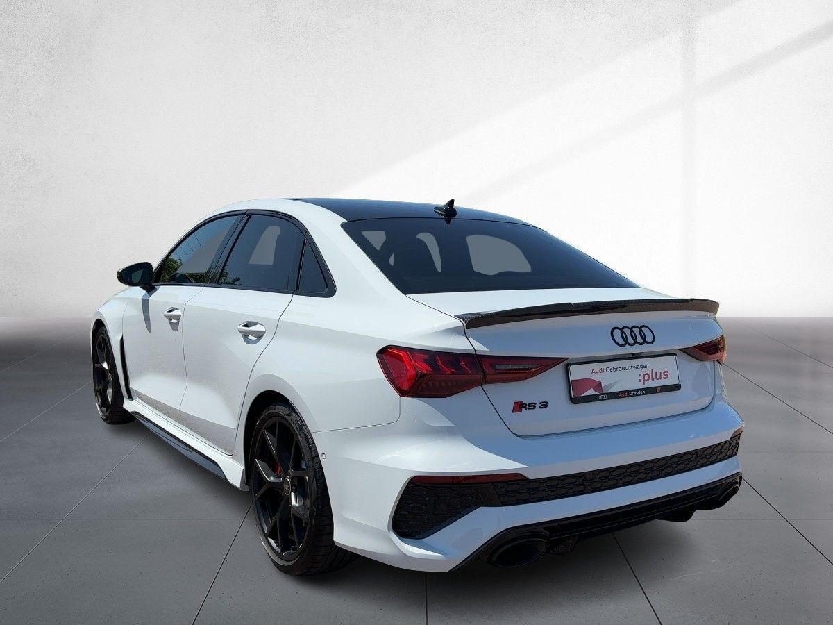 Image about Audi RS 3 Limousine TFSI quattro S tronic