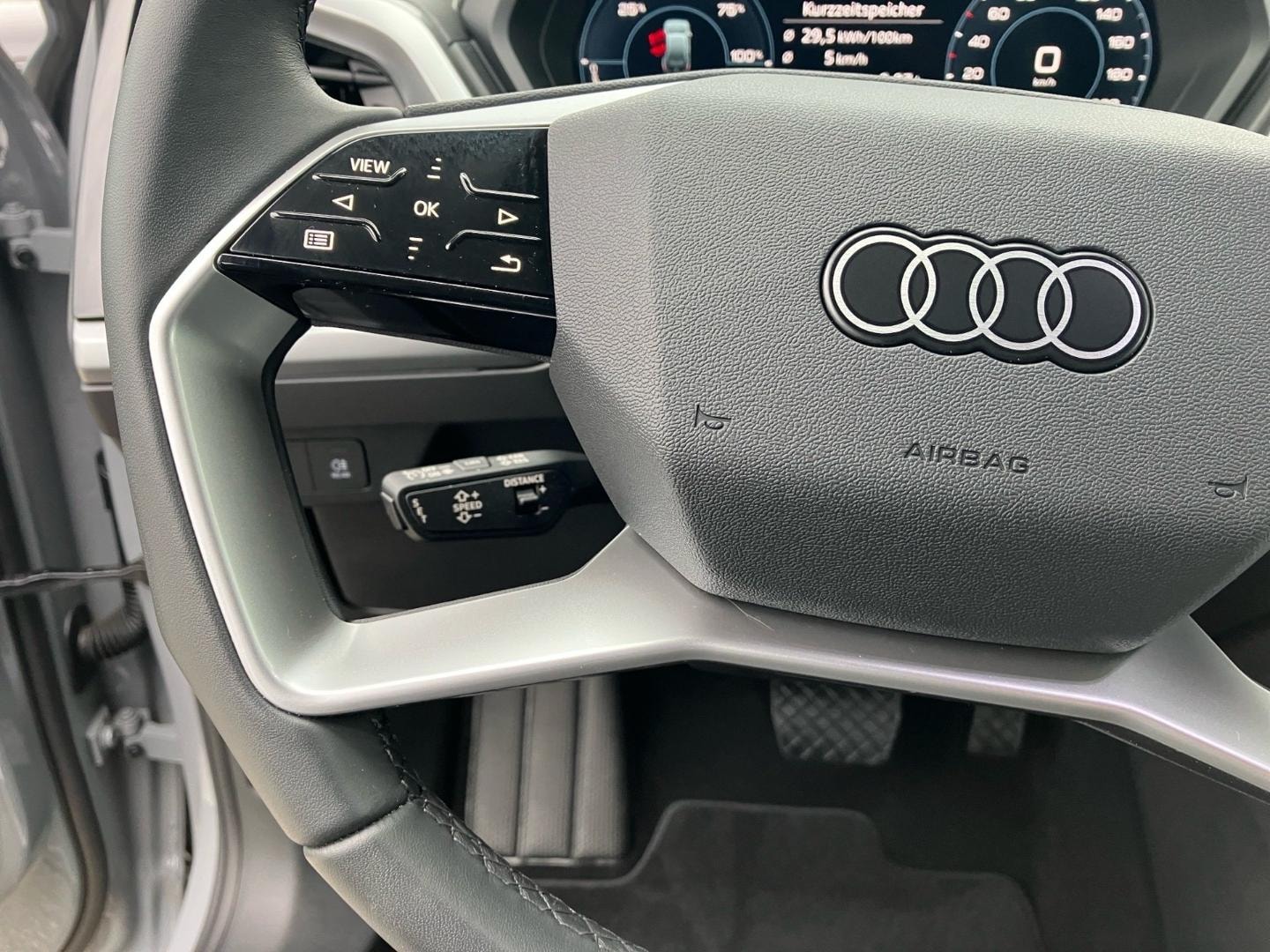 Bild über Audi Q4 e-tron 40 e-tron - für weitere Informationen kontaktieren Sie den Audi Partner