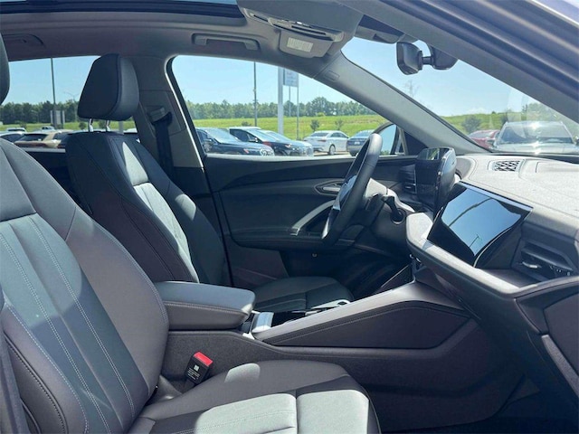 2025 Audi Q5 Premium - Photo 12